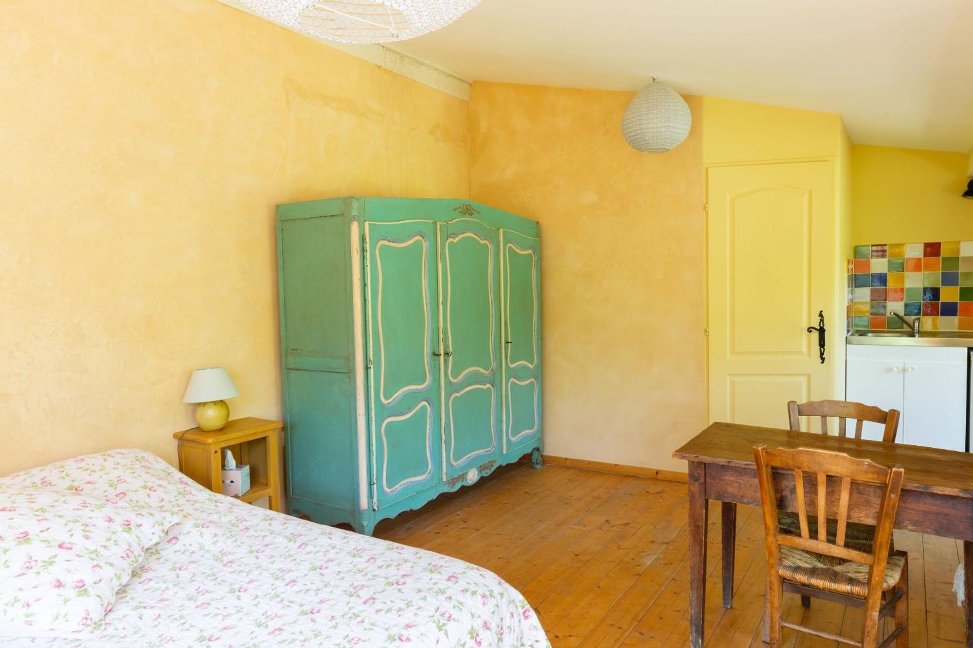 הוילה Roussillon en Isere Poterie De Pierroux חדר תמונה